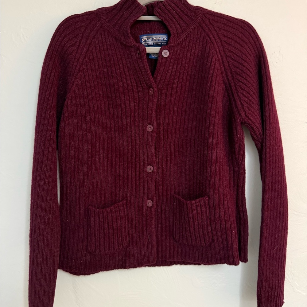 Vintage Women's 100% Wool Burgundy Sweater